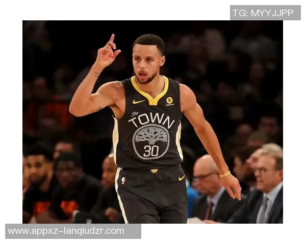 杜兰特谈包夹战术对球队配合的重要性与申京的发挥潜力 杜兰特谈包夹战术对球队配合的重要性与申京的发挥潜力